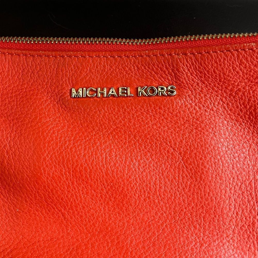 Miches Kors Crossbody Orange Red Zipper Three Compartments Bag Purse Gold​​​ - Picture 3 of 11